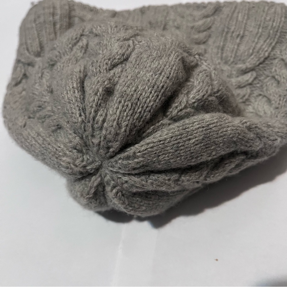 Patagonia Cable Beanie Hat Grey - Picture 4 of 8